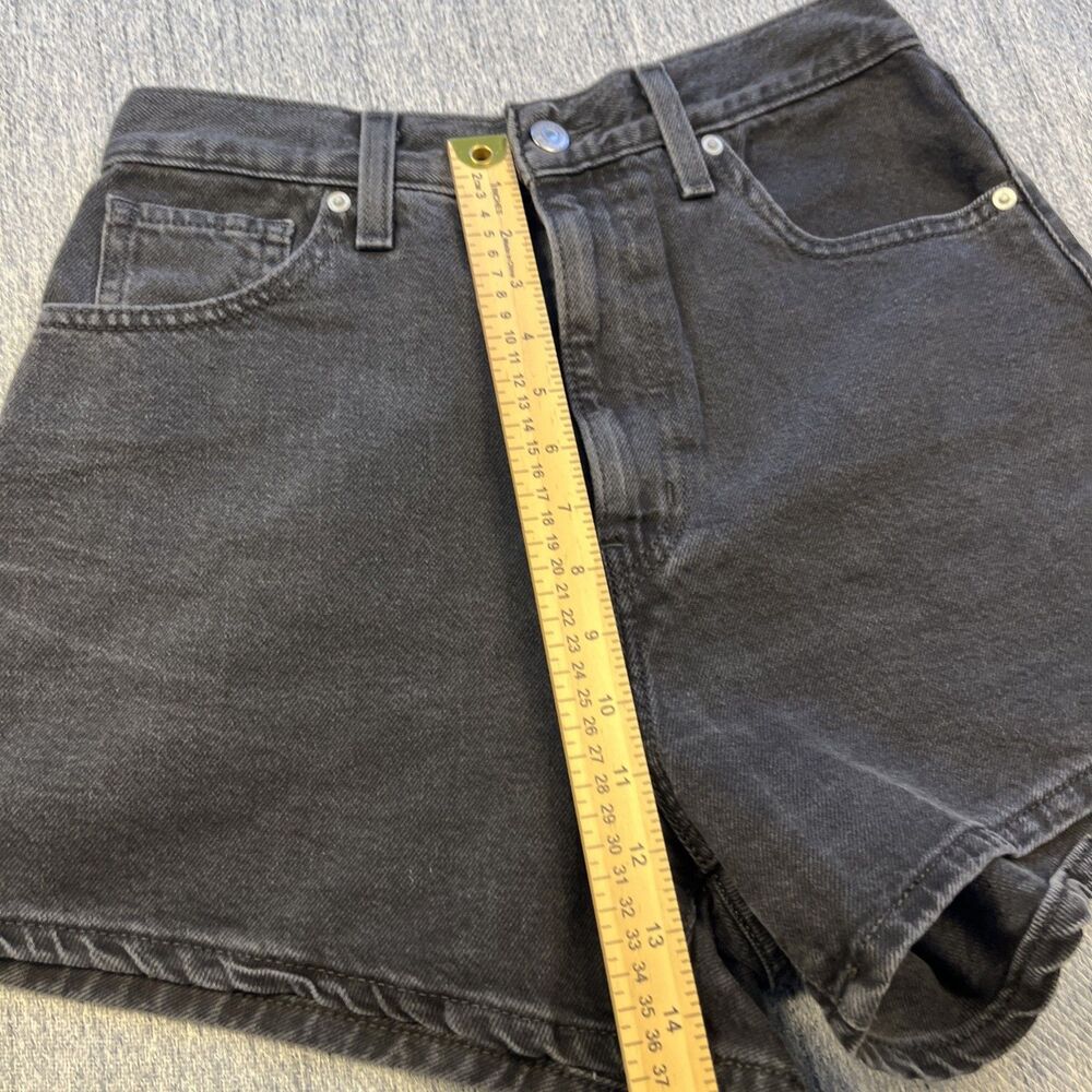 Levi’s High Waisted Mom Shorts  Black Denim Size 29 - Picture 3 of 8